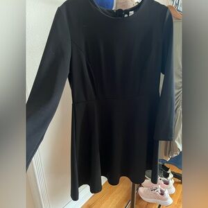 Elegant Black Long Sleeve Dress